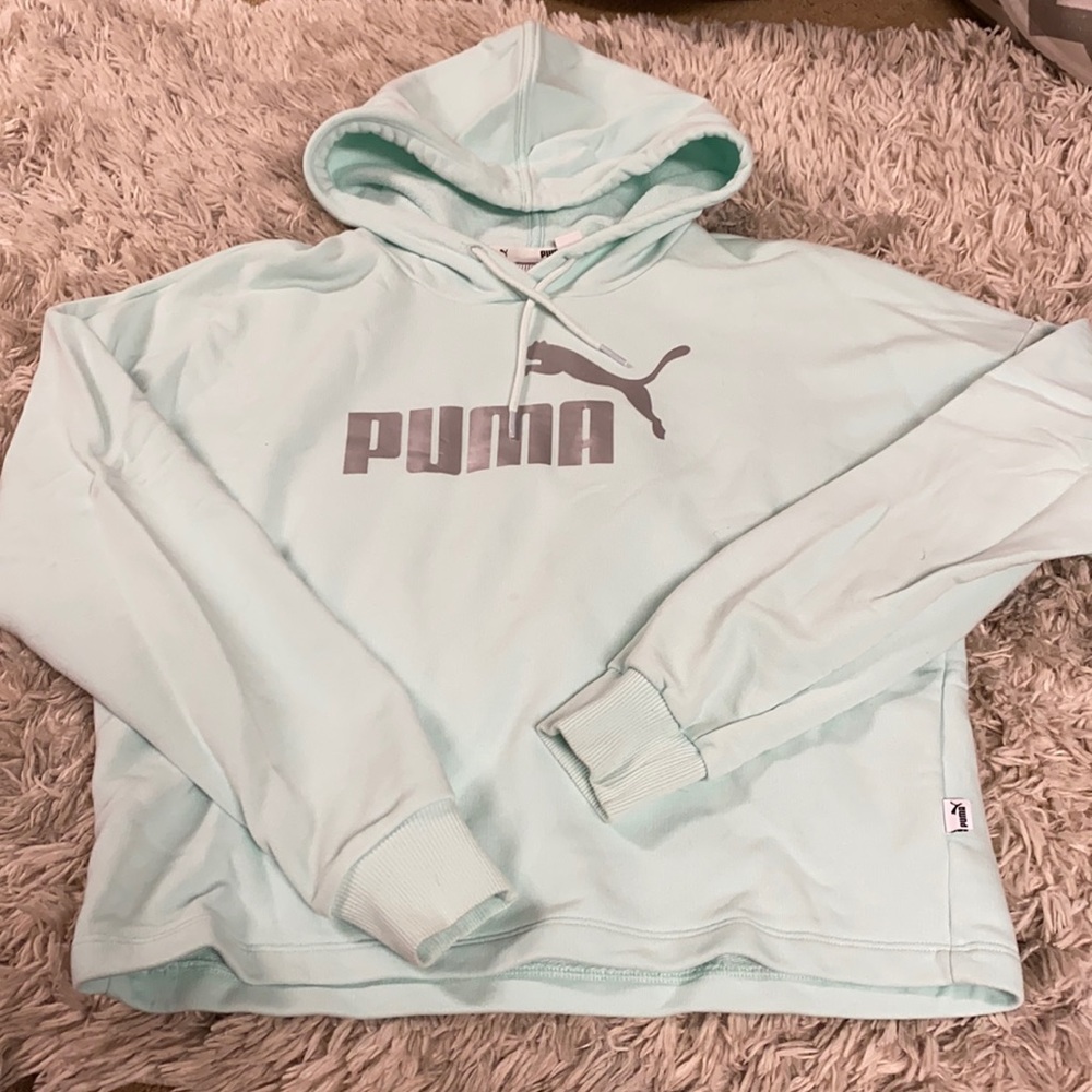 ✨2 for $20✨Puma hoodie
